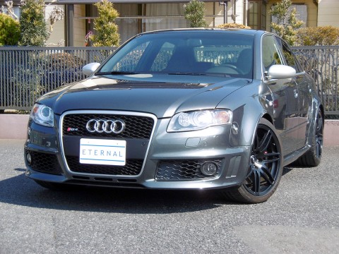 07年モデル アウディ RS4セダン 4.2クワトロ デイトナグレーサムネイル