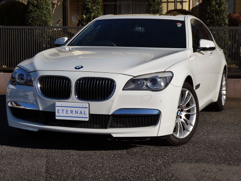 2010年モデル　BMW 740i Mスポーツ　アルピンホワイトサムネイル