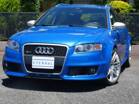 アウディ RS4 アバント4.2 クワトロ スプリントブルーパールエフェクトサムネイル