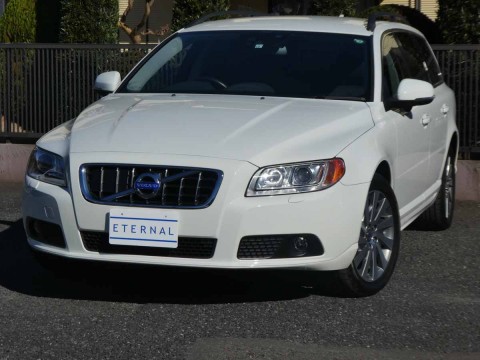 2011年モデル ボルボV70 T5 SE セーフティパッケージ アイスホワイトサムネイル
