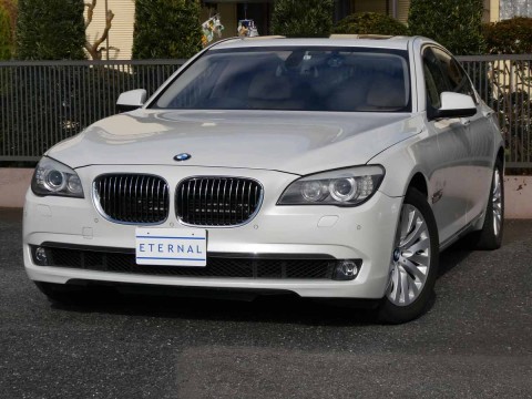 2009年モデル　BMW 750i コンフォートPKG ミネラルホワイトサムネイル