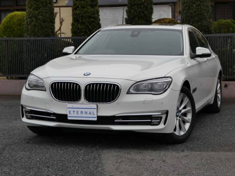 2014年モデル　BMW 740i F型後期 アルピンホワイトサムネイル