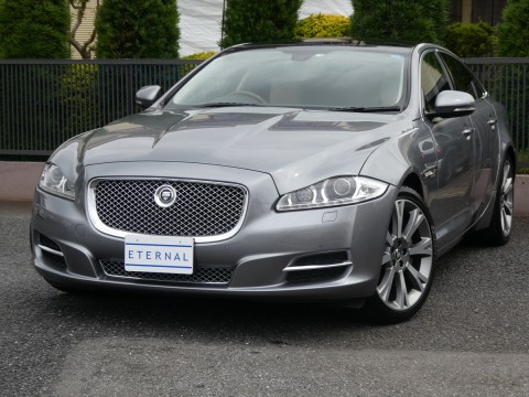 2013年モデル　ジャガー XJ 3.0 プレミアムラグジュアリー ルナーグレーサムネイル